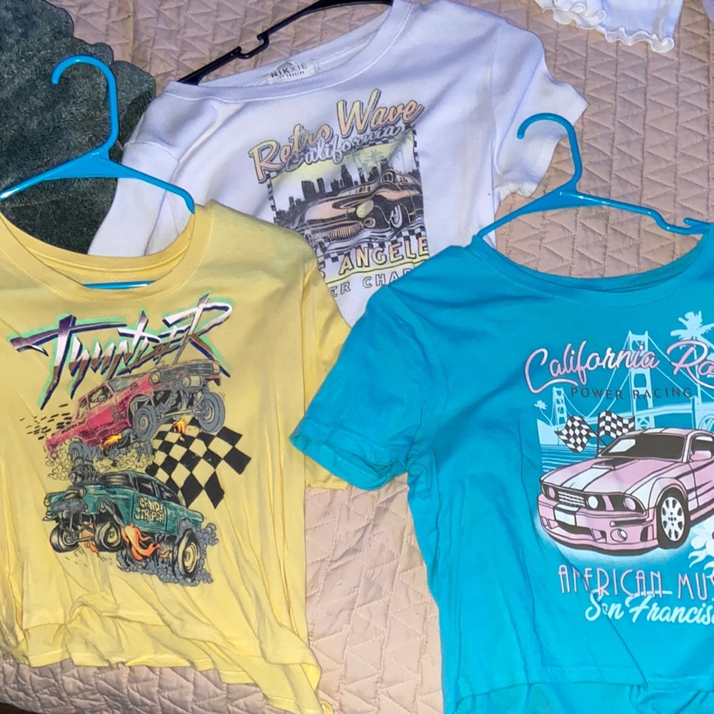 bundle 3 graphic tees